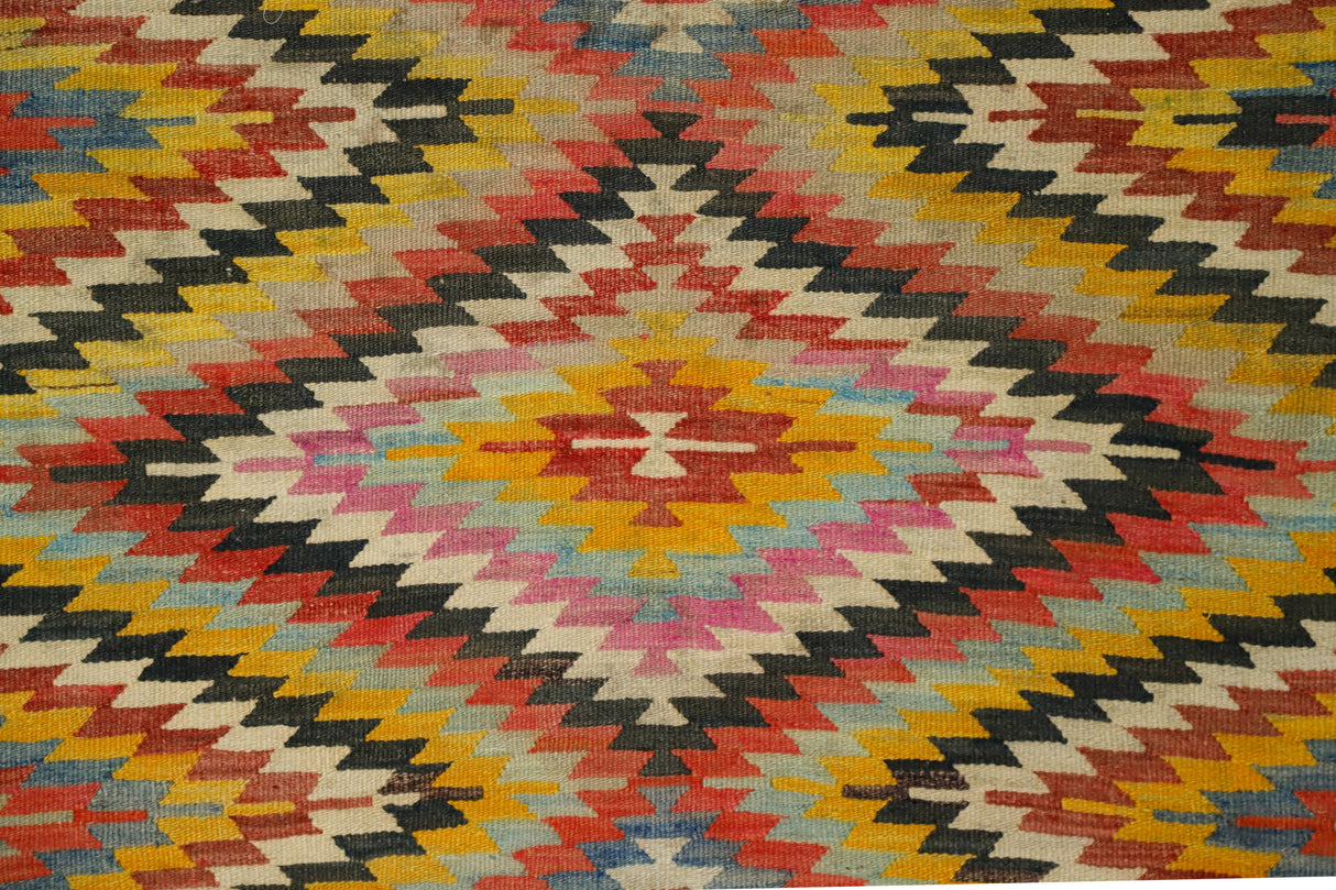 Altıeylul / 5x10 Vintage Wool Oriental Kilim Close Up