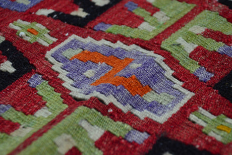 Eskisaray / 5x10 Vintage Oriental Wool Kilim Rug Detail