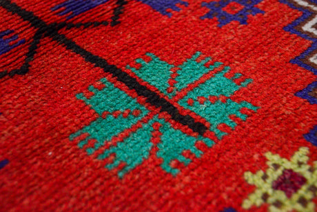 Golcuk / 2x3 Orange Vintage Wool Rug Detail