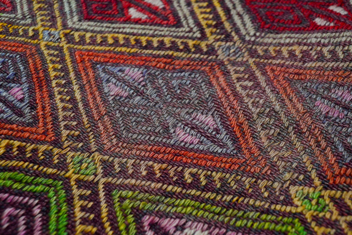Kulu / 5x8 Vintage Oriental Turkish Kilim Rug Detail