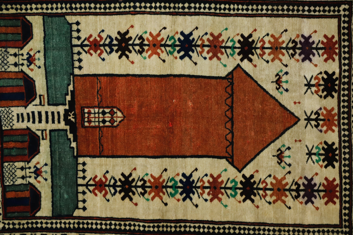 Mutlu / 2x3 Vintage Wool Prayer Rug Close Up
