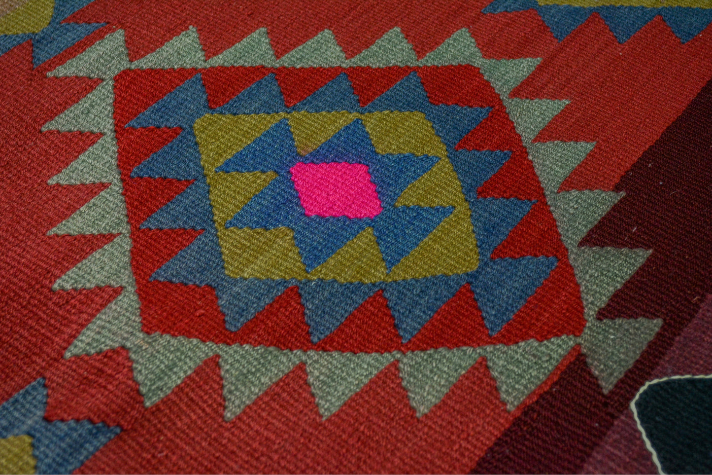 Ortaca / 6x9 Red Boho Kilim Rug Detail