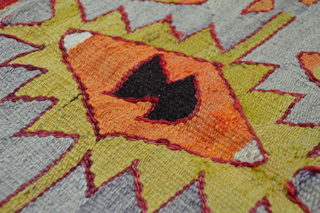Toprakvadi / 5x10 Vintage Oriental Wool Kilim Rug Detail