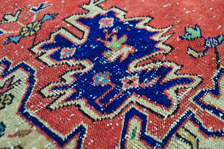 Yaylabelen / 7x9 Red Vintage Oriental Area Rug Detail